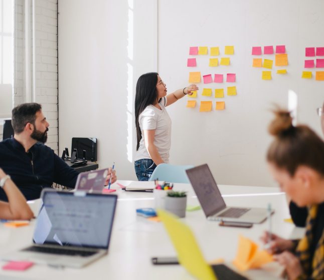 Angielski branżowy w Toruniu – dla Twojego rozwoju!